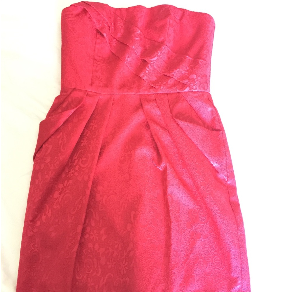 Red embroidered pattern dress